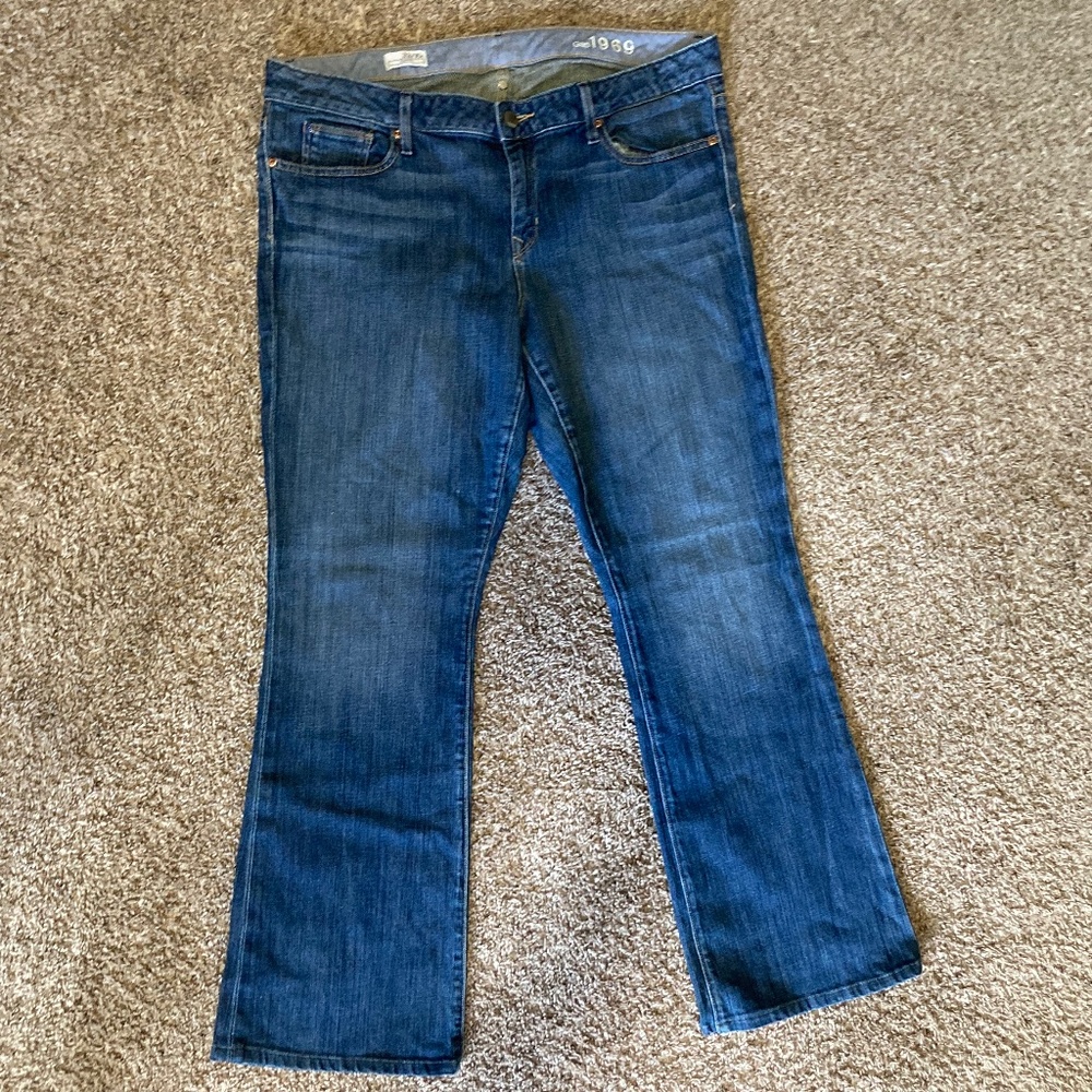 Gap 1969 Women’s Curvy Flare Jeans